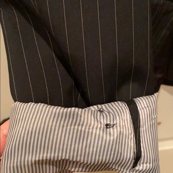 Pin stripe kick pleat blazer - Picture 2 of 9